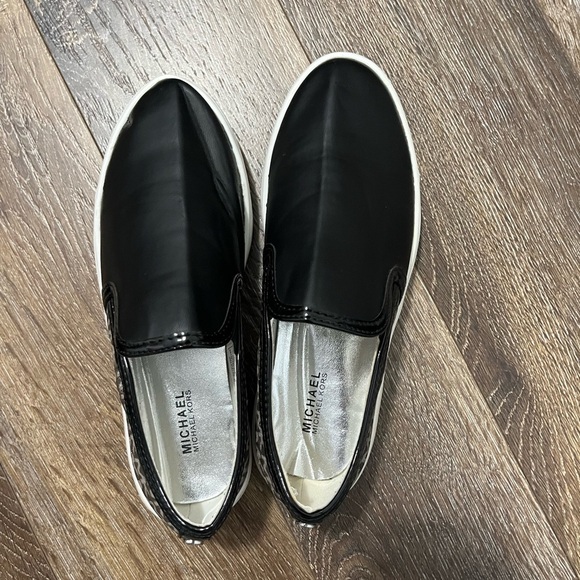 Michael Kors Kids Shoes Girls Size  2 Casual Slip On Sneaker - Picture 11 of 12